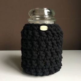 Ręcznie robiony Sweterek na świecę ze sznurka bawełnianego 900 czarny