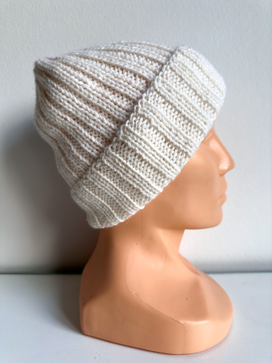 Ręcznie robiona Czapka wywijana LAURIN 100% Alpaka 101 Biały