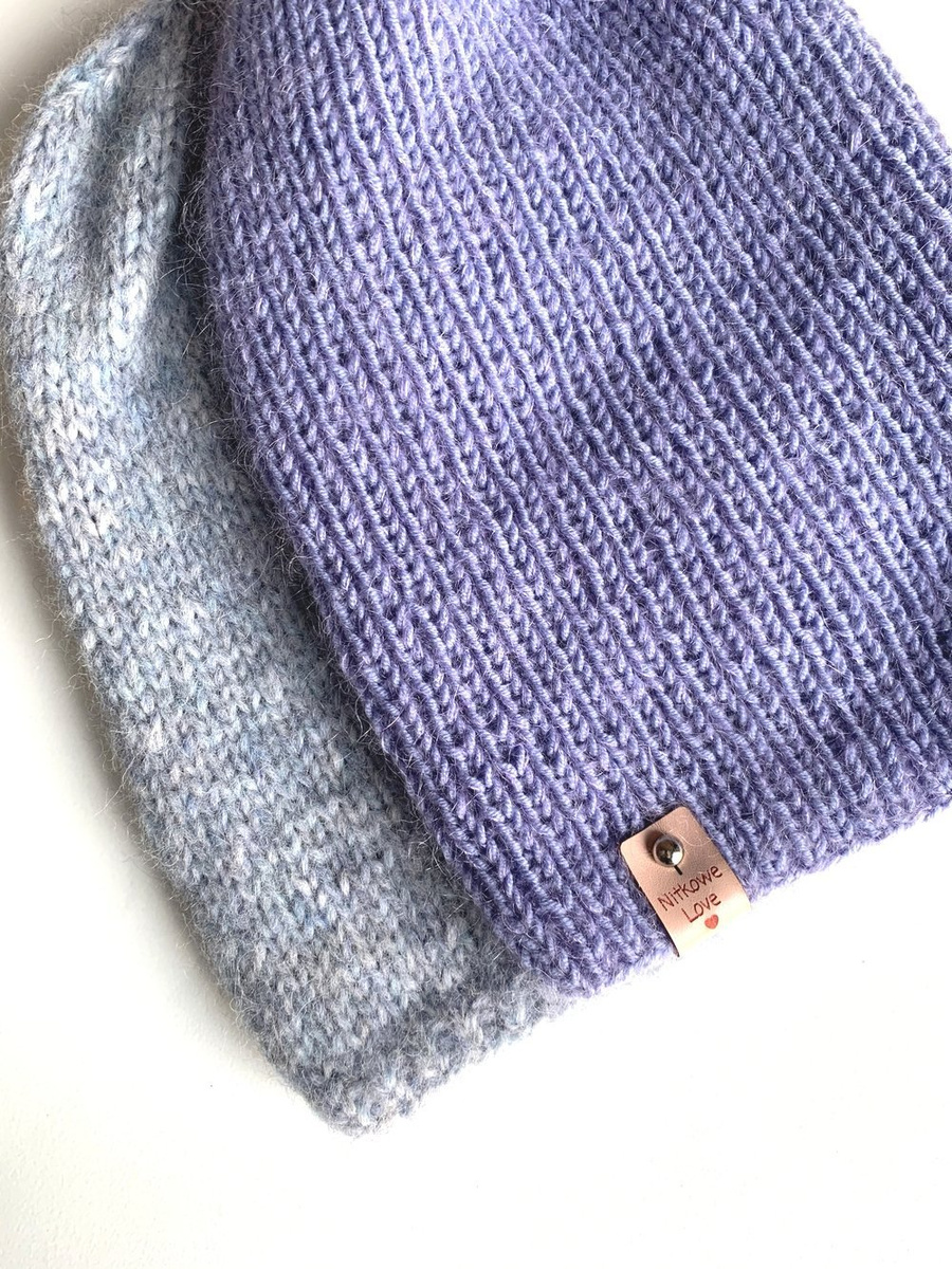 Handgemachte Damenmütze AUREA 100% Baby Merino plus Mohair und Seide 25/11 Lavendel