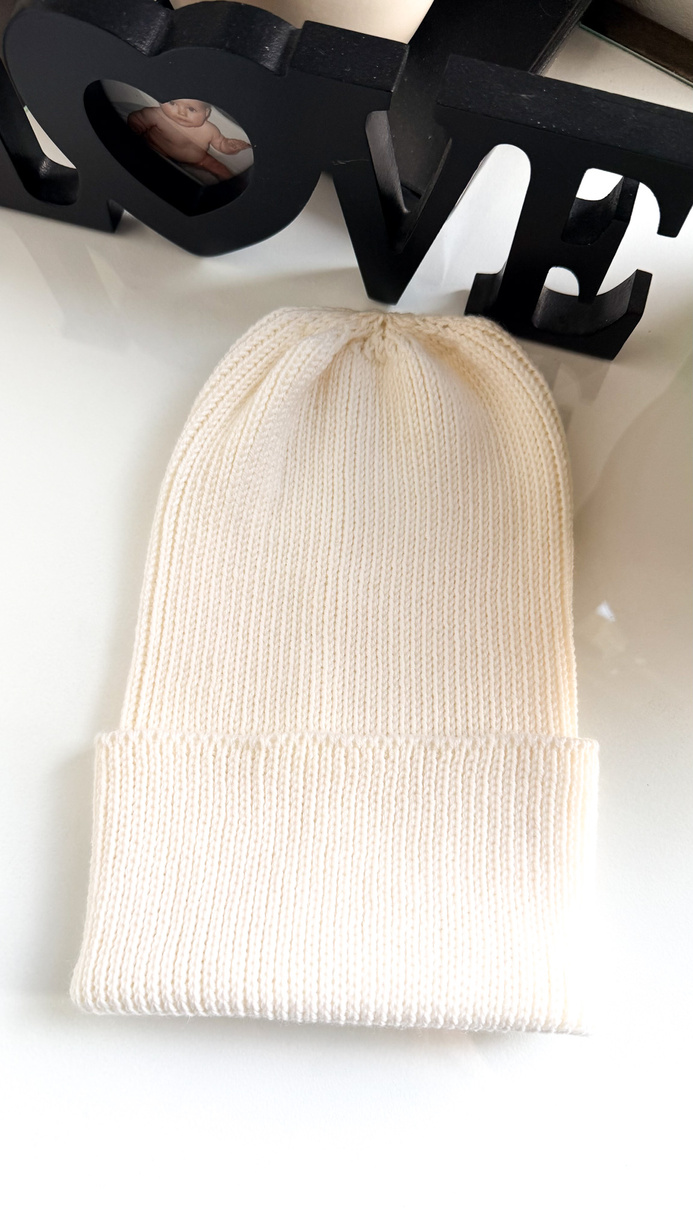 VARELLA – czapka z wełny merino baby merino 01 biała