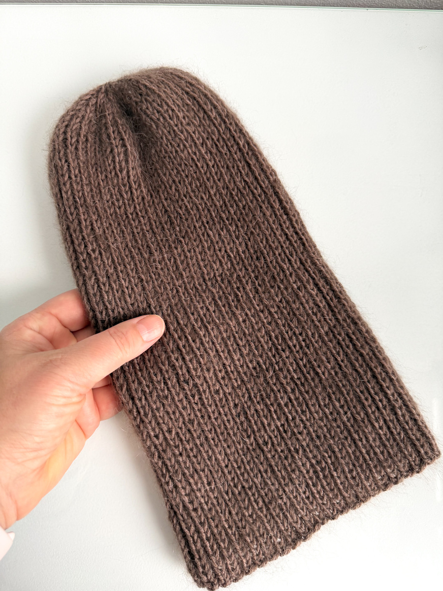 Handmade Czapka damska AUREA 100% Baby Merino plus moher i jedwab 62/15 średni brąz