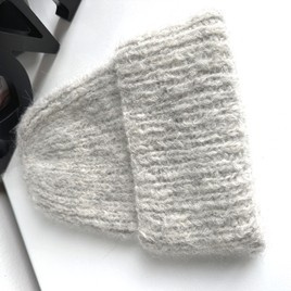 WATA CUKROWA – czapka damska z alpaki z merynosem 03 perłowy szary