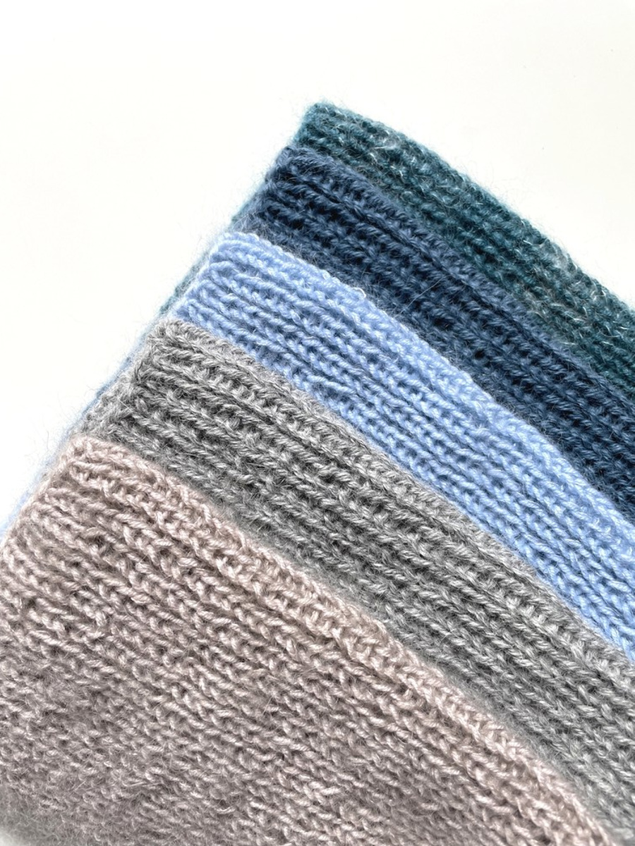 AUREA – ręcznie robiona ciepła czapka beanie merino + moher i jedwab damska 23/20 Jasny Beż