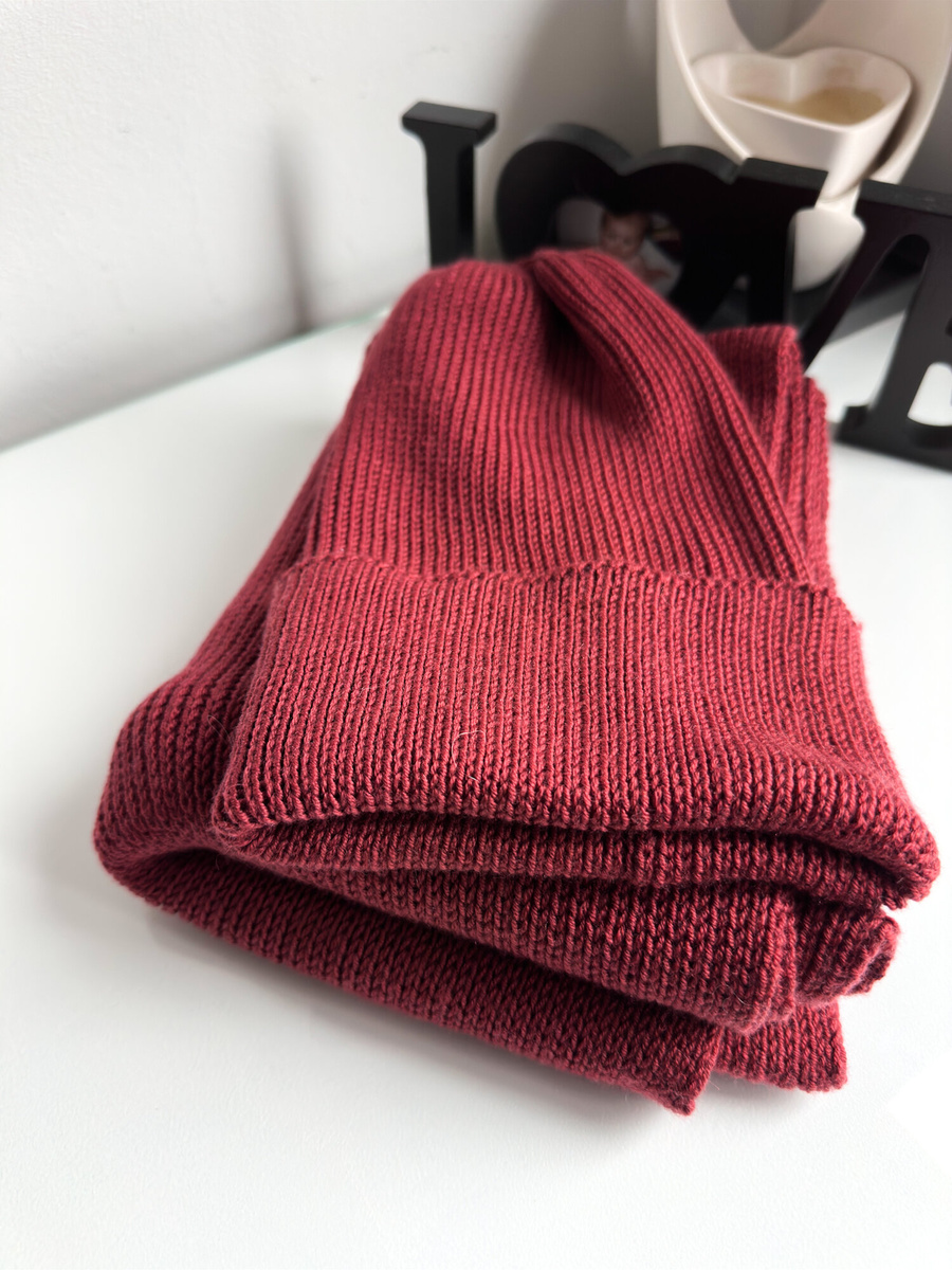 VARELLA – czapka zimowa merino 100% Baby Merino 51 bordowy beanie wywijana
