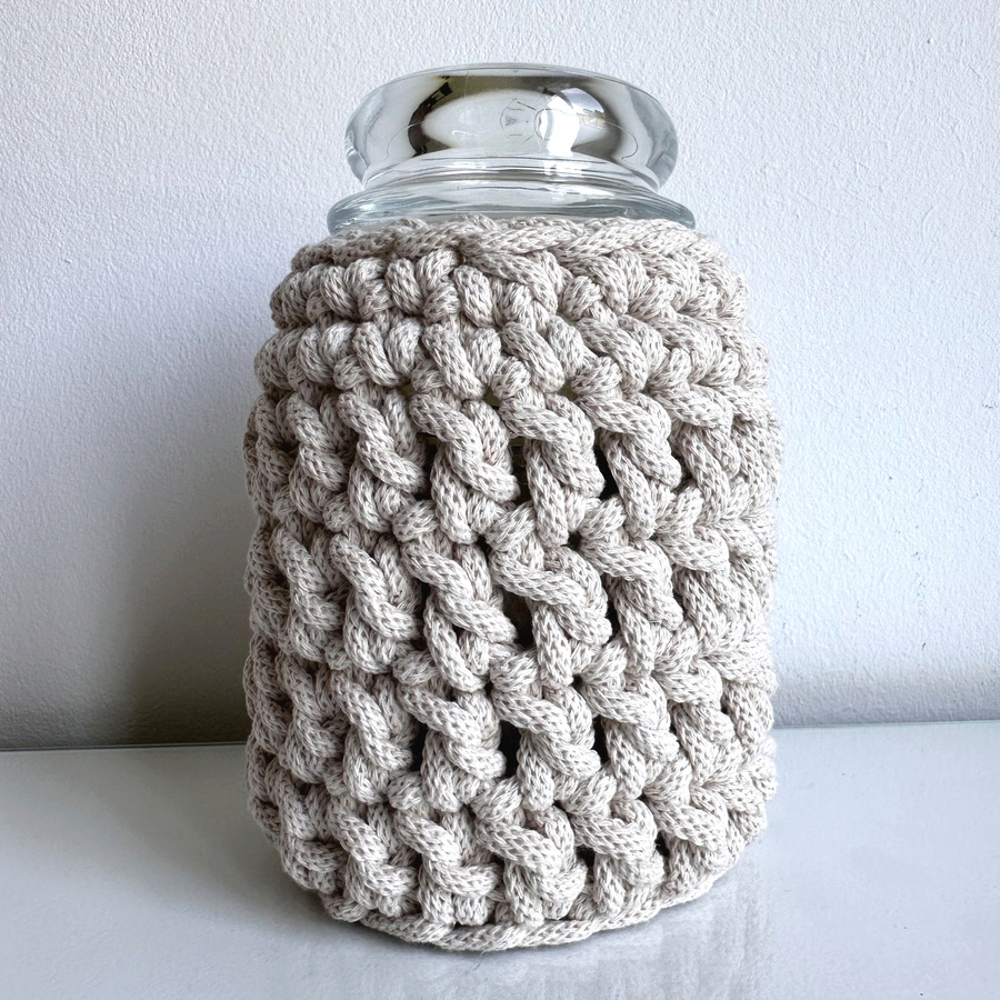 Sweterek na świecę ze sznurka bawełnianego 725 jasny beż