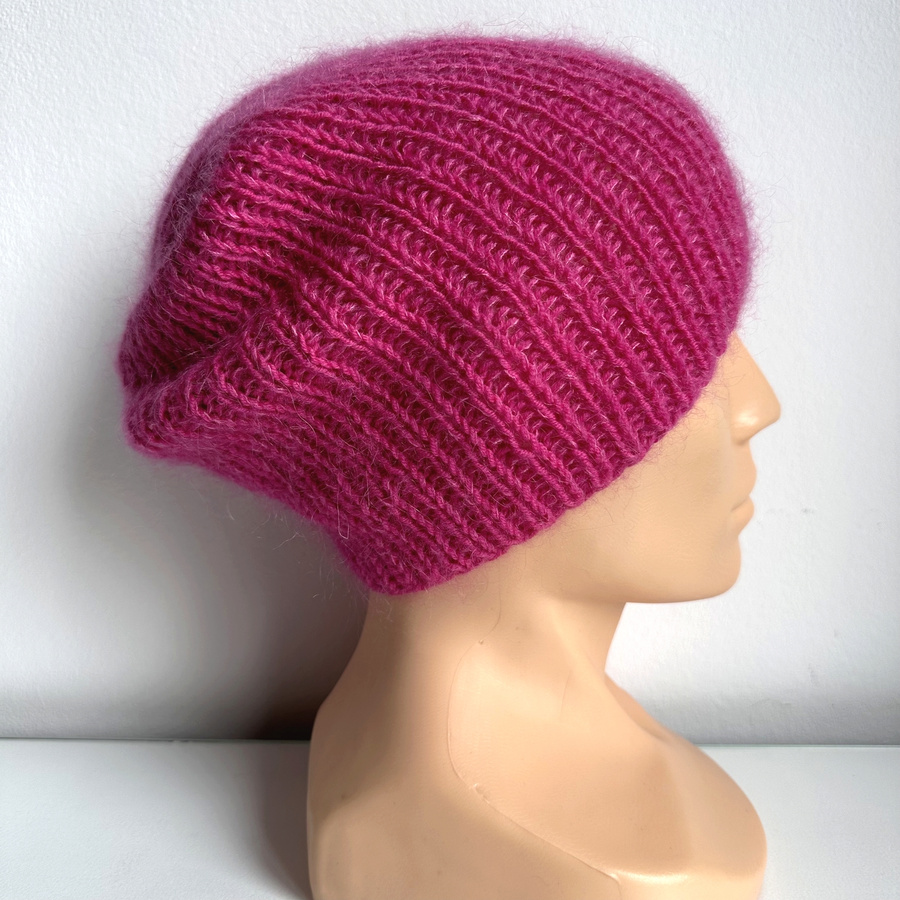 Handmade women's beanie AUREA 100% Baby Merino plus mohair and silk 08/13 Fuchsia