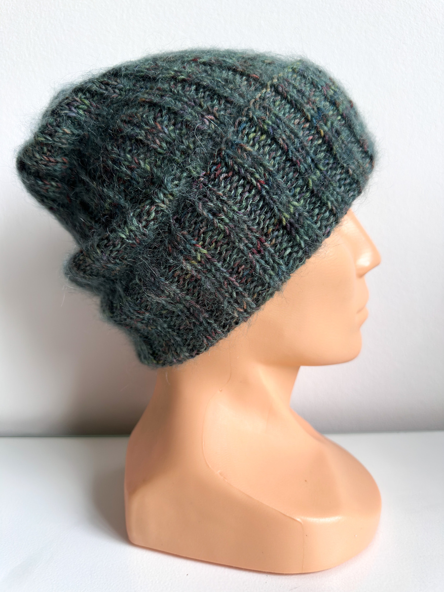 Ręcznie robiona czapka DAISY 100% Ręcznie farbowana Baby Merino plus moher i jedwab US139 Pocion - edycja limitowana