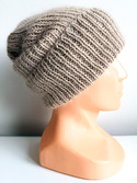Ręcznie robiona czapka beanie AUREA 100% Baby Merino plus moher i jedwab 62/15 średni brąz