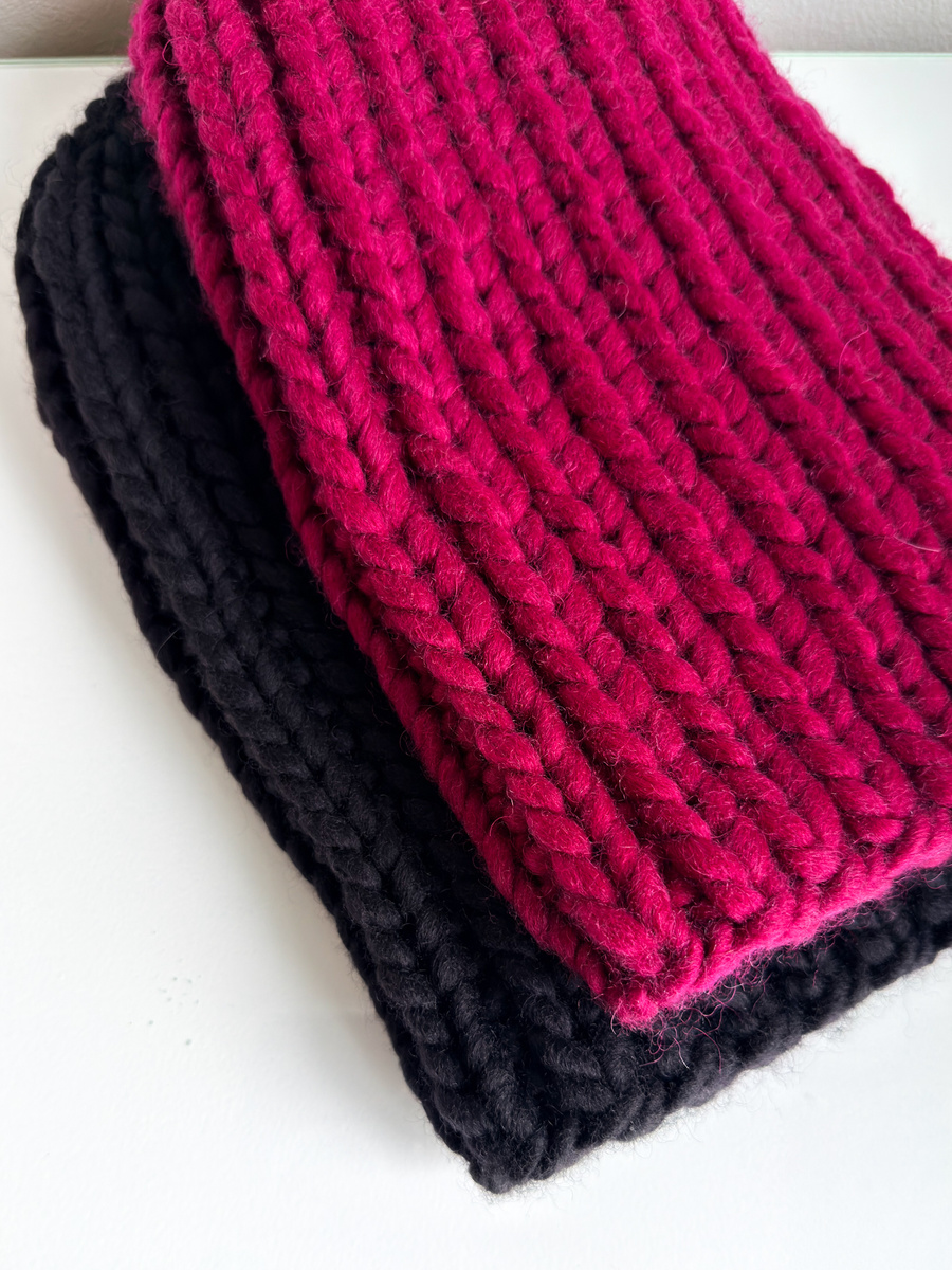 Ręcznie robiona czapka damska ASHER 100% Wełna owcza 01 Złamana Biel