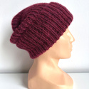 Ciepła czapka ręcznie robiona wywijana CHMURKA Alpaka 07 Rubinowa