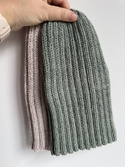 HELLI – czapka zimowa damska beanie z wełny baby merino 50 Zielona Szałwia