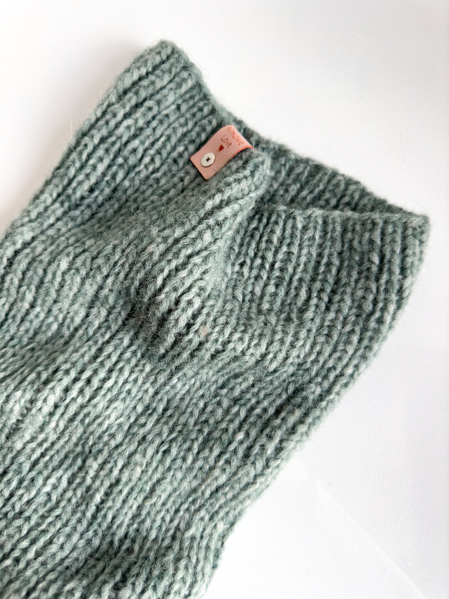 Ręcznie robiony KOMIN CHMURKA Alpaka 30 Zielona Szałwia