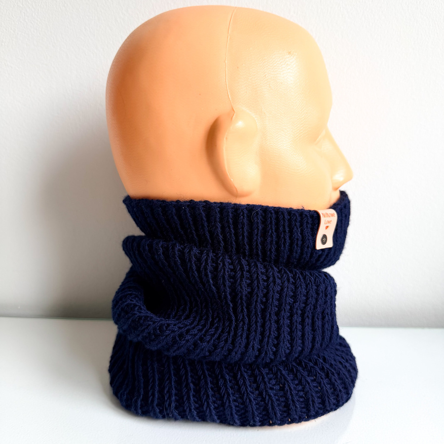 Ręcznie robiony KOMIN 100% Baby Merino 19 Szary 30 cm długości