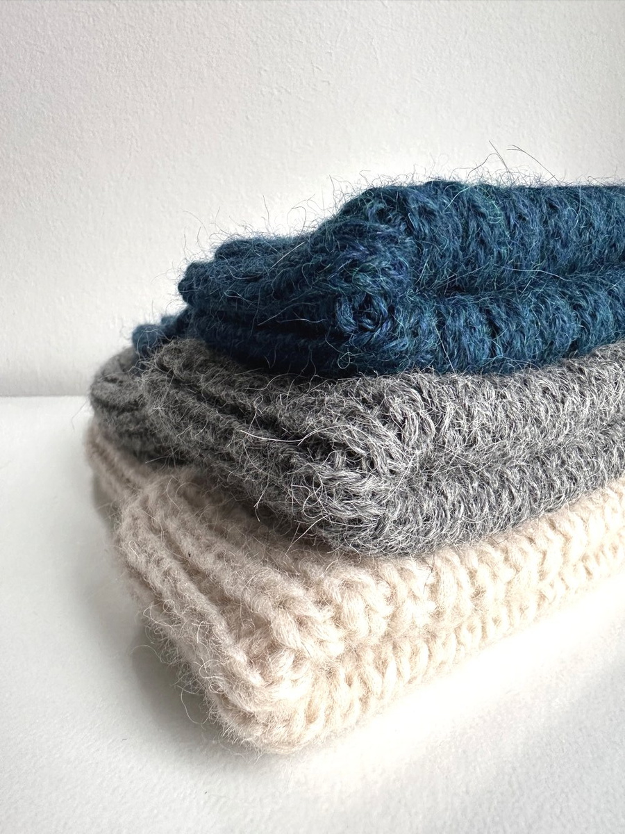 LAURIN Turn-Up Beanie 100% Alpaca 7240 Niebieski Petrol
