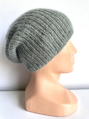 Handgemachte Damenmütze AUREA 100% Baby Merino plus Mohair und Seide 50/34 Salbeigrün