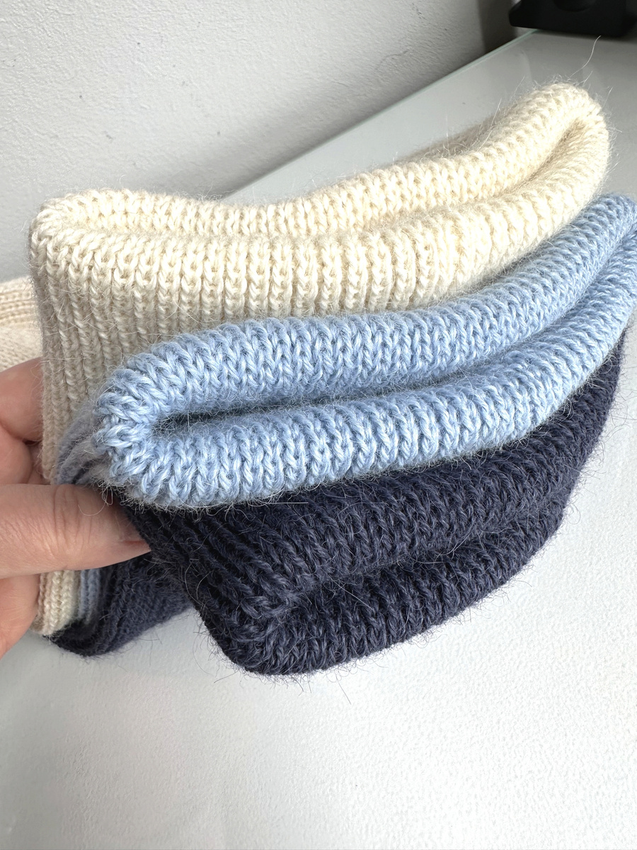 Czapka wywijana HELEN 100% Alpaka 4305 Ciemny Indygo