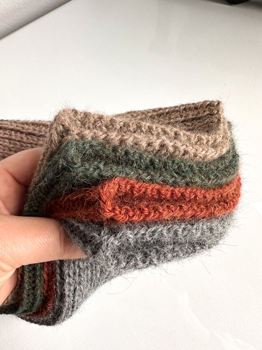 Czapka robiona na drutach KIARA 100% Alpaka 9036 pszeniczny