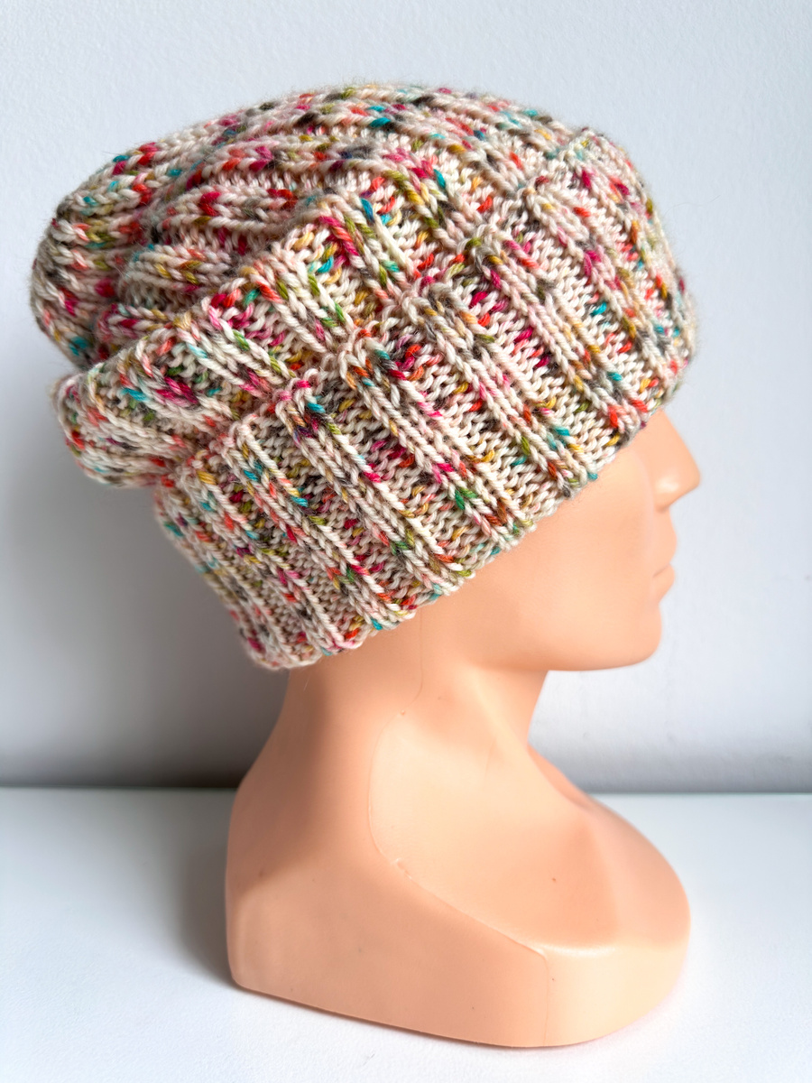 Wywijana czapka merino HELLI 100% Baby Merino 32 Turkusowy