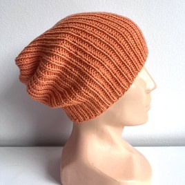NANA Beanie-Mütze aus Baby-Merinowolle 36 Orange handgemacht