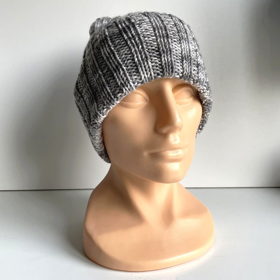 Wywijana czapka merino HELLI 100% Baby Merino Ręcznie Farbowana Szara