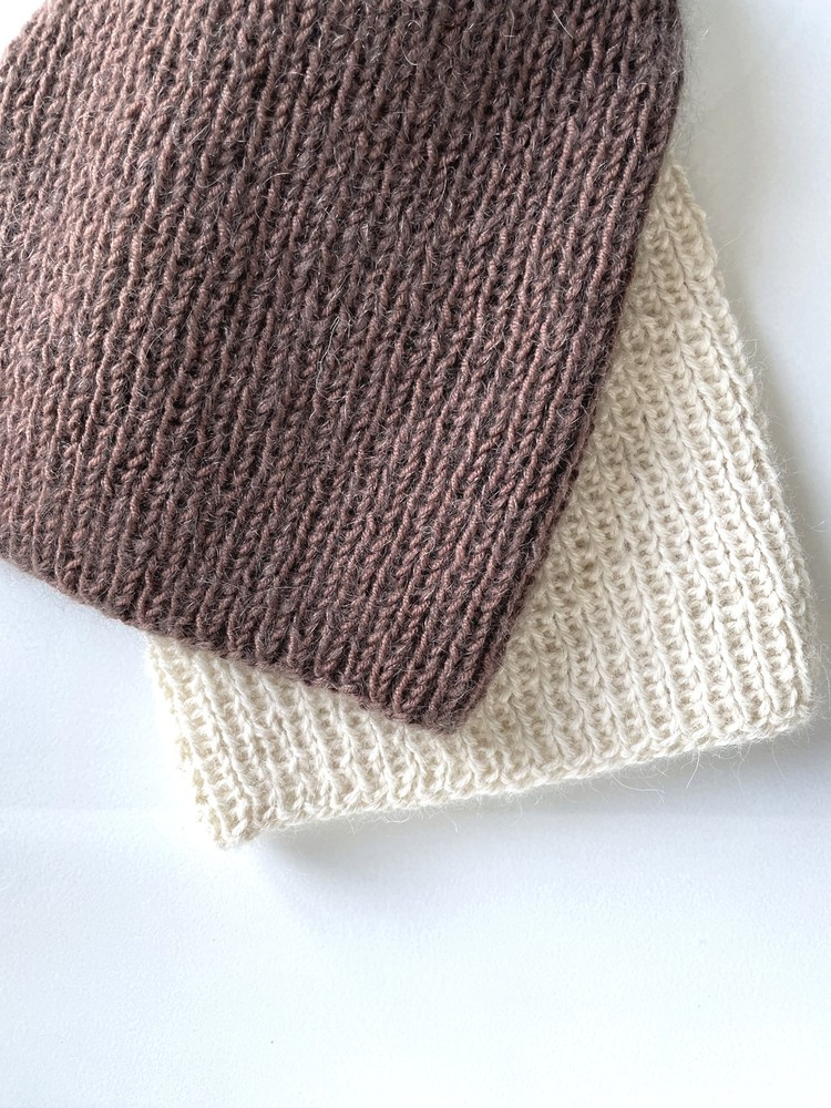 Handmade women's hat AUREA 100% Baby Merino plus mohair and silk 52/15 Dessert chocolate