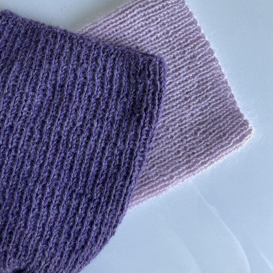 Handgemachte Damenmütze AUREA 100% Baby Merino plus Mohair und Seide 54/09 Puderrosa