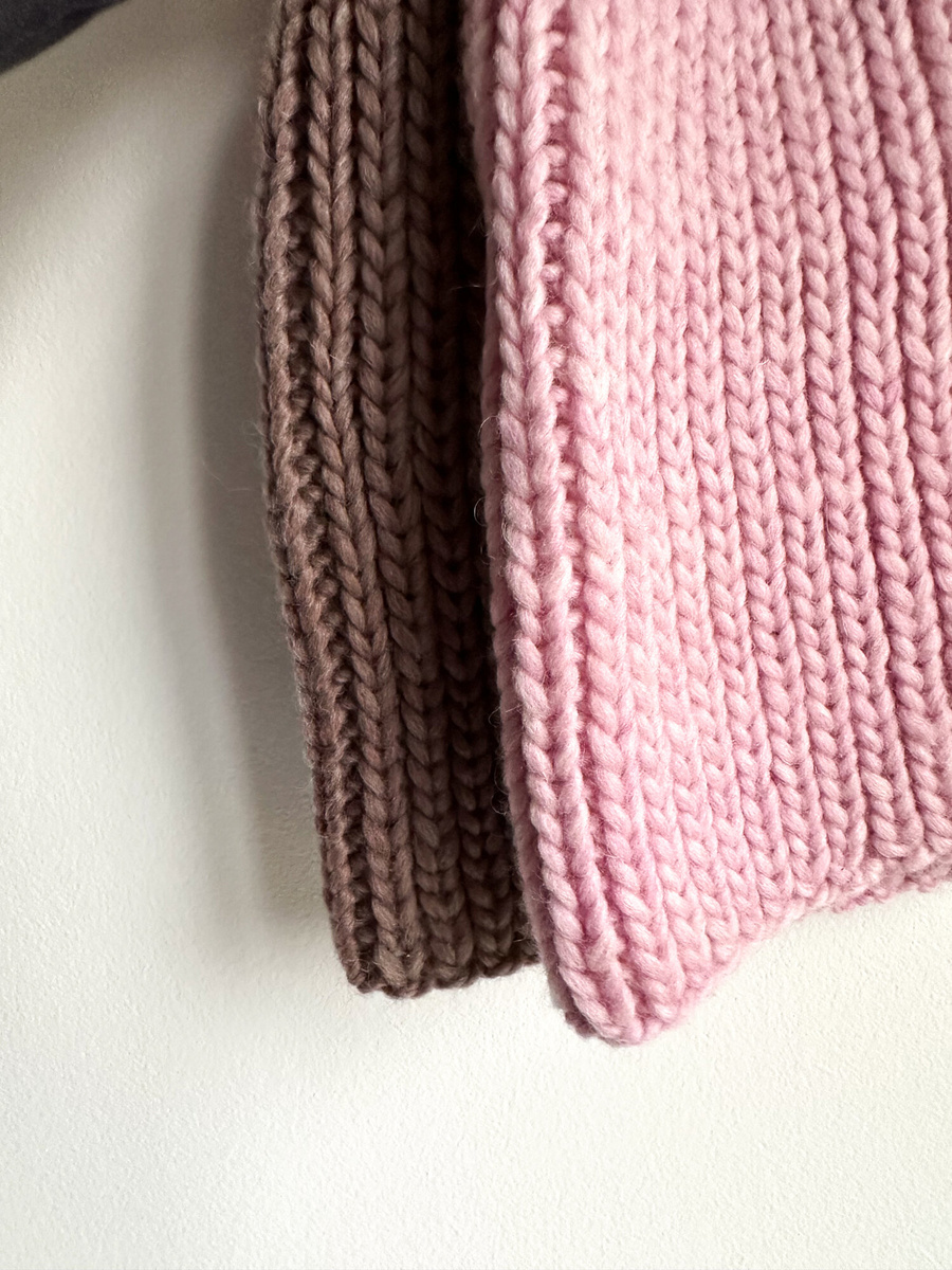 JANKA – gruba czapka beanie zimowa damska z wełny Nitkowe Love 30 Pastelowy Róż