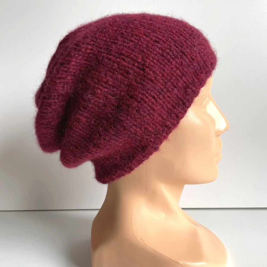 CHMURKA Alpaca Beanie 07 Ruby Red