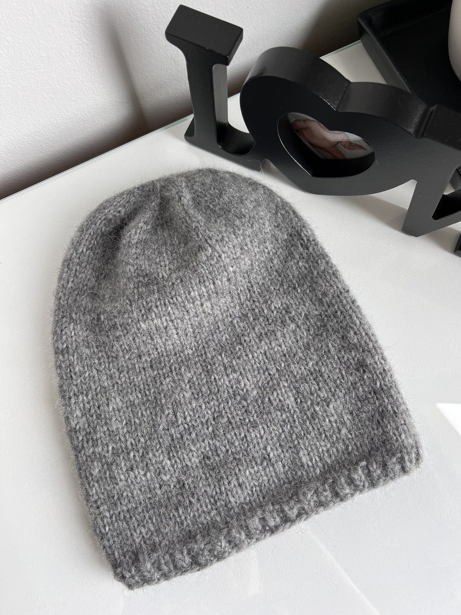 CHMURKA – czapka beanie z alpaki damska ręcznie robiona 04 Średni Szary