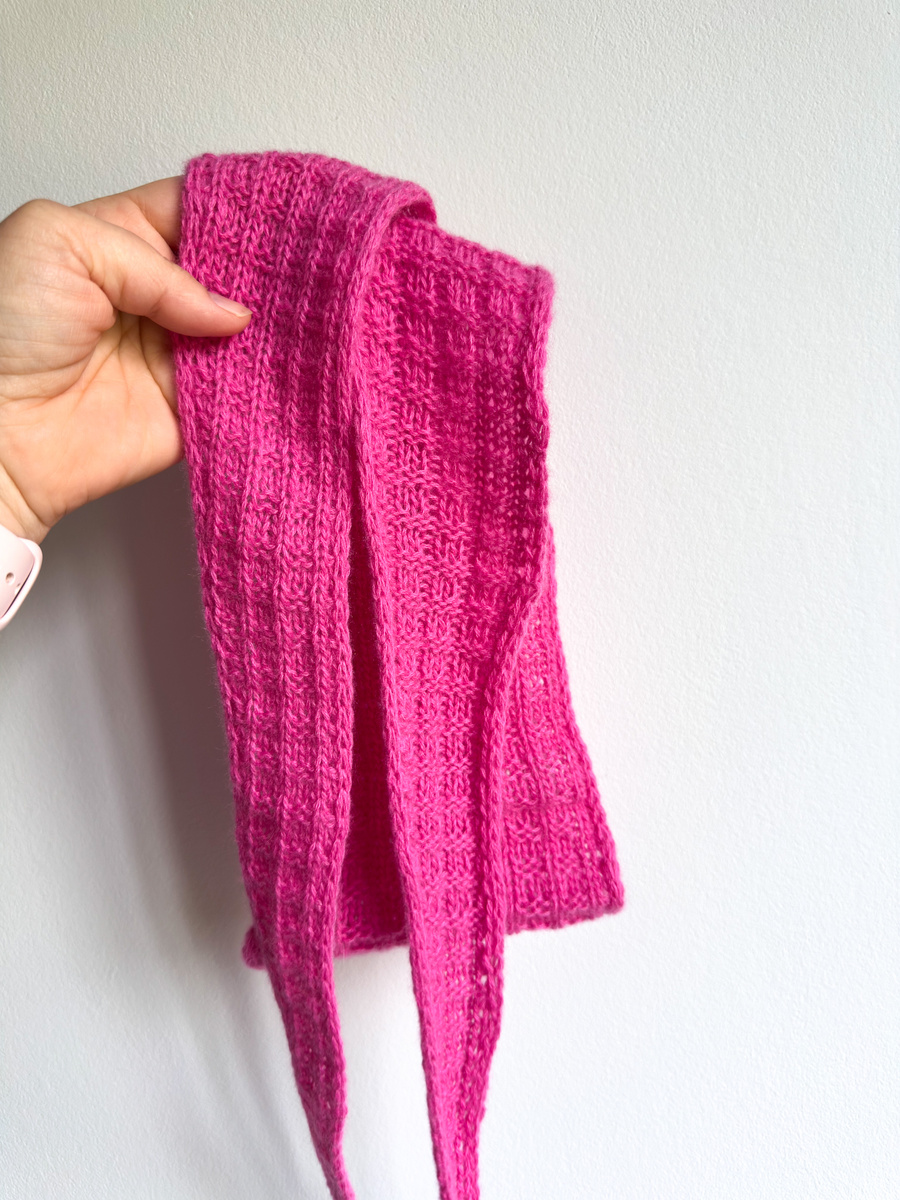 Słodki szalik, apaszka z merynosa Nitkowe Love 22 Magenta