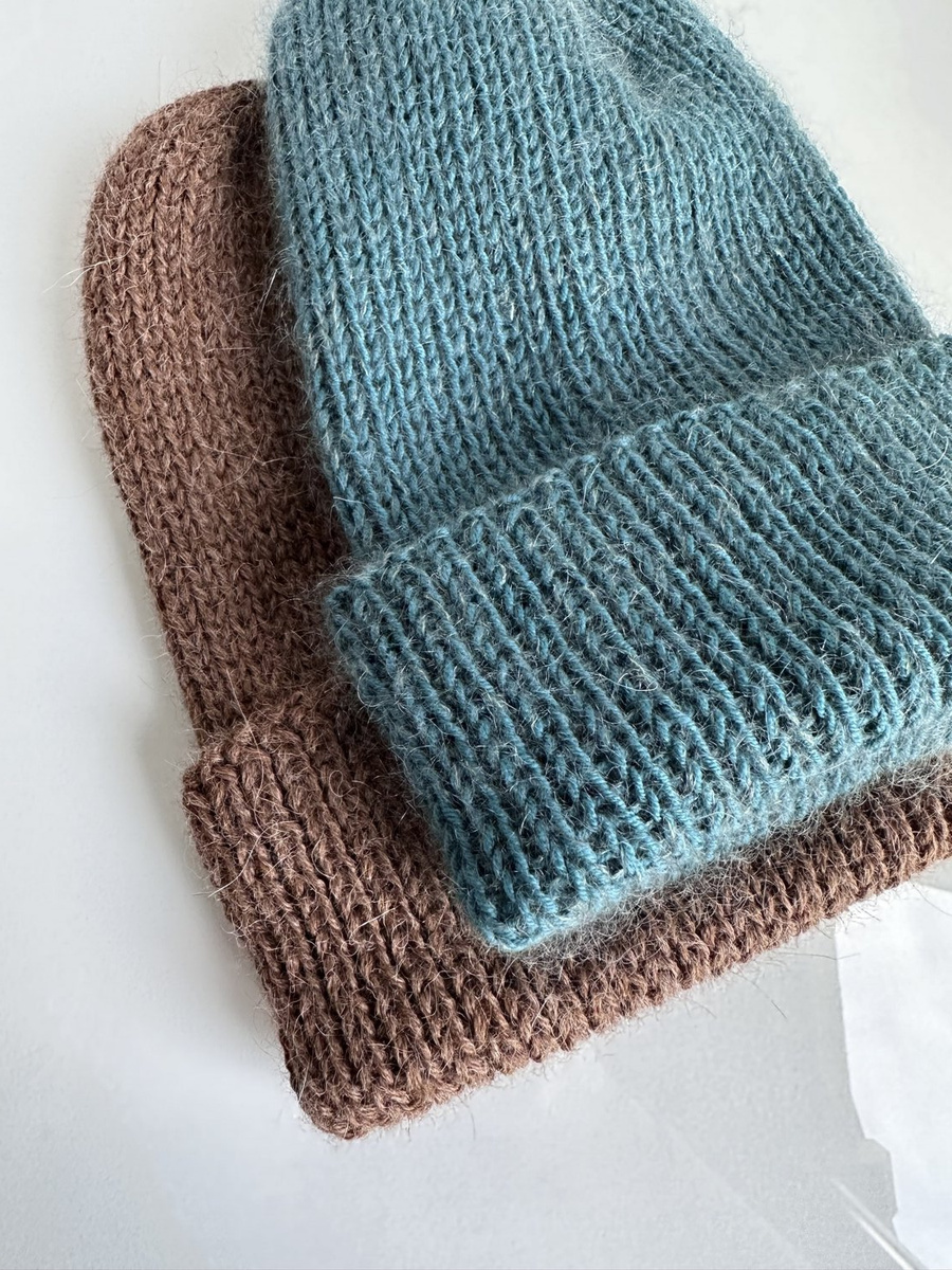 Ręcznie robiona czapka beanie AUREA 100% Baby Merino plus moher i jedwab 47/37 Morze Północne