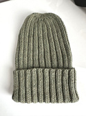 HELLI Beanie-Mütze mit Umschlag 100% Baby-Merinowolle 38 Oliv