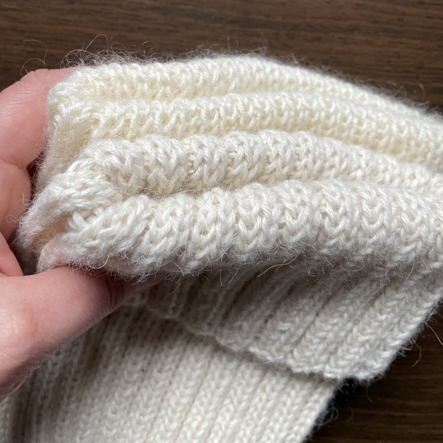 LAURIN Turn-Up Beanie 100% Alpaca 100 Ecru