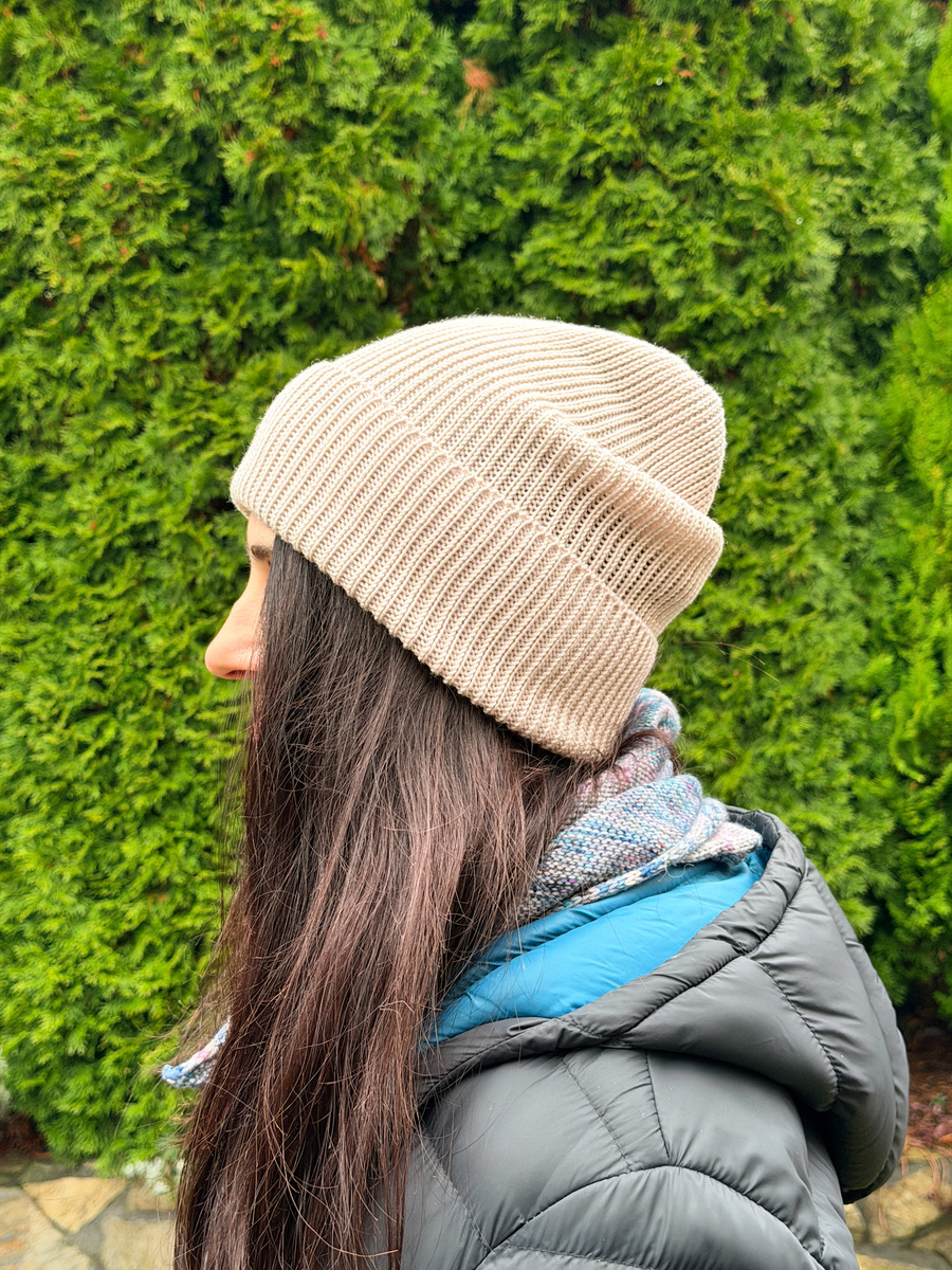 VARELLA – czapka beanie z wełny merino 100% Baby Merino 63 piaskowy, jesienno-zimowa
