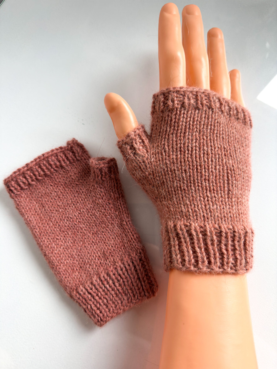 Wełniane Mitenki 100% Alpaka 9026 Blush