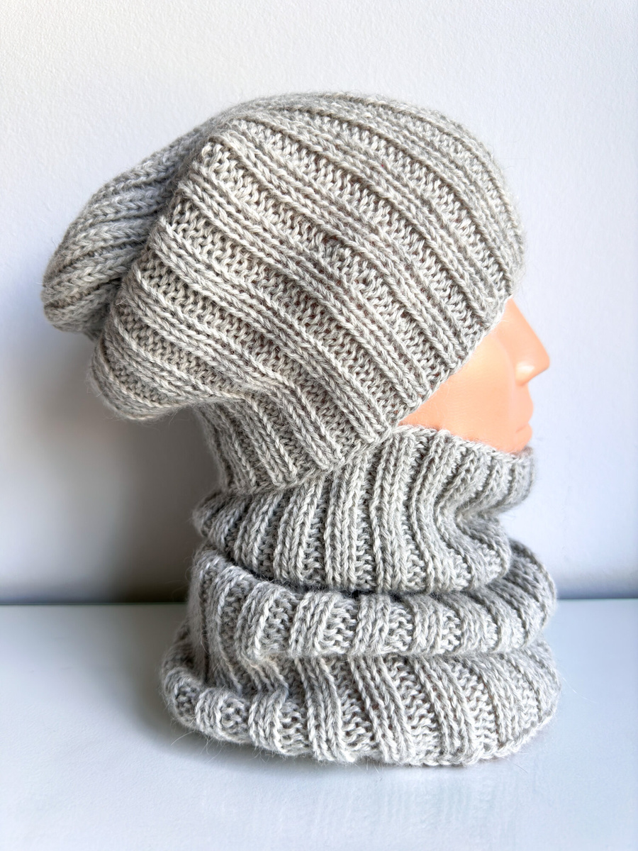 Ręcznie robiony KOMIN 100% Baby Merino 19 Szary 30 cm długości