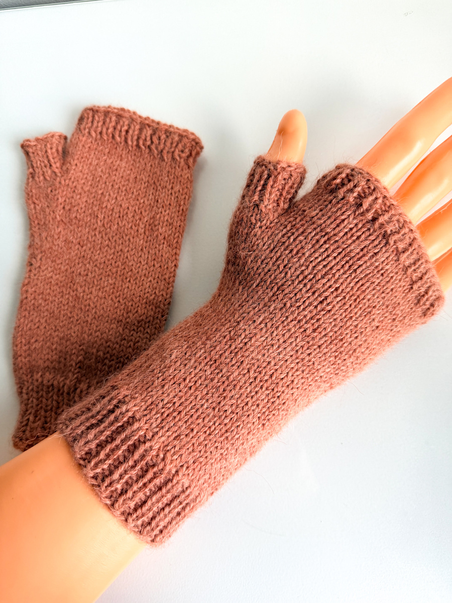 Wełniane Mitenki 100% Alpaka 9026 Blush