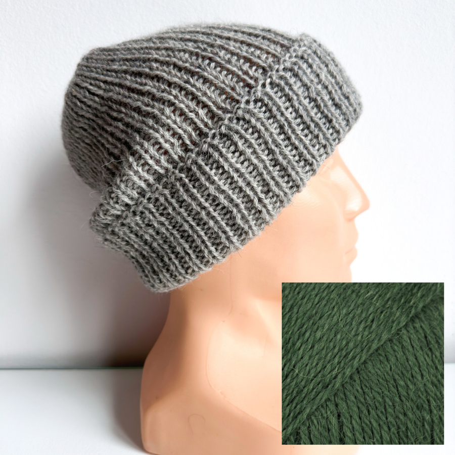 Czapka wywijana zrobiona ręcznie na drutach KIARA 100% Alpaka 9032 ciemny bluszcz