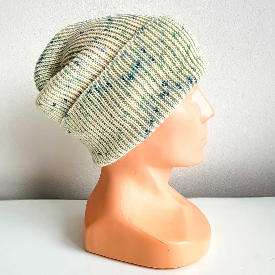 Beanie czapka z wełny merino VARELLA 100% Baby Merino Print 105 magiczna beza