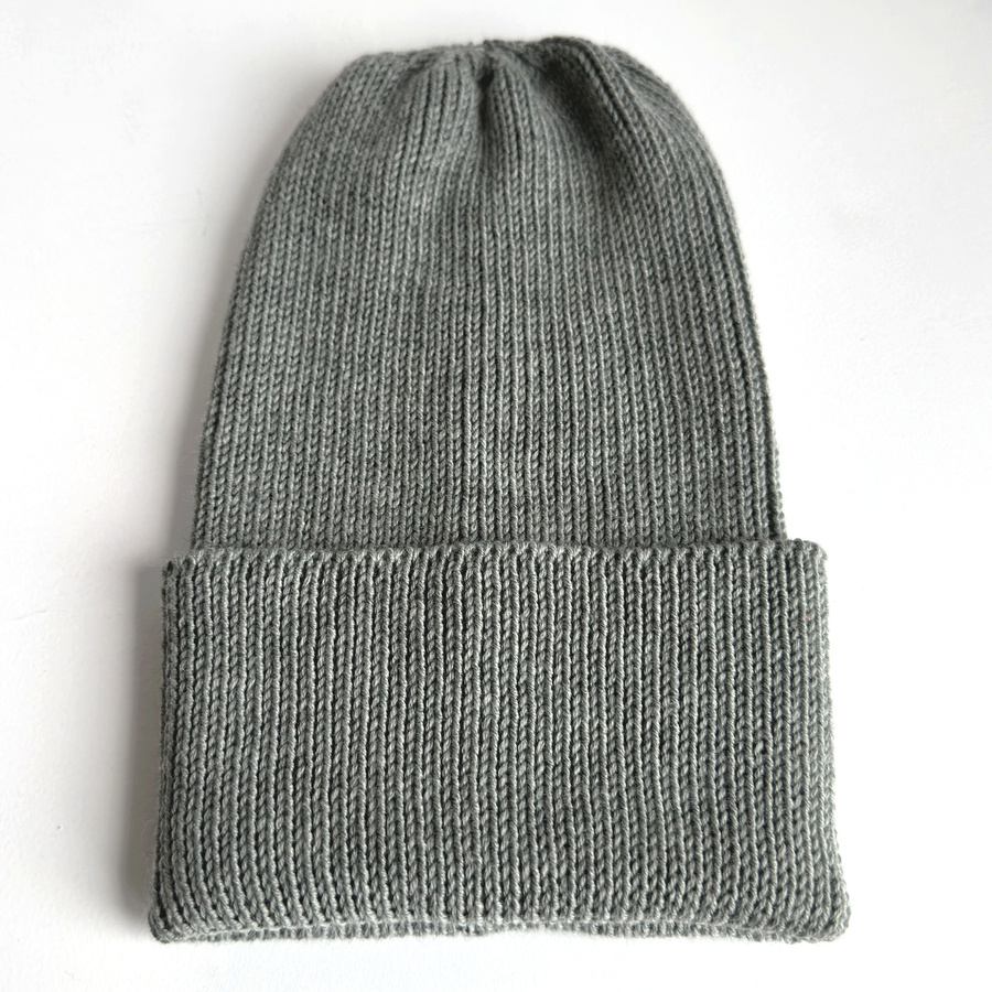 VARELLA – czapka beanie z wełny merino 100% Baby Merino 50 Zielona Szałwia jesienno-zimowa