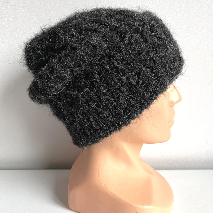WATA CUKROWA Alpaca Beanie 05 Black