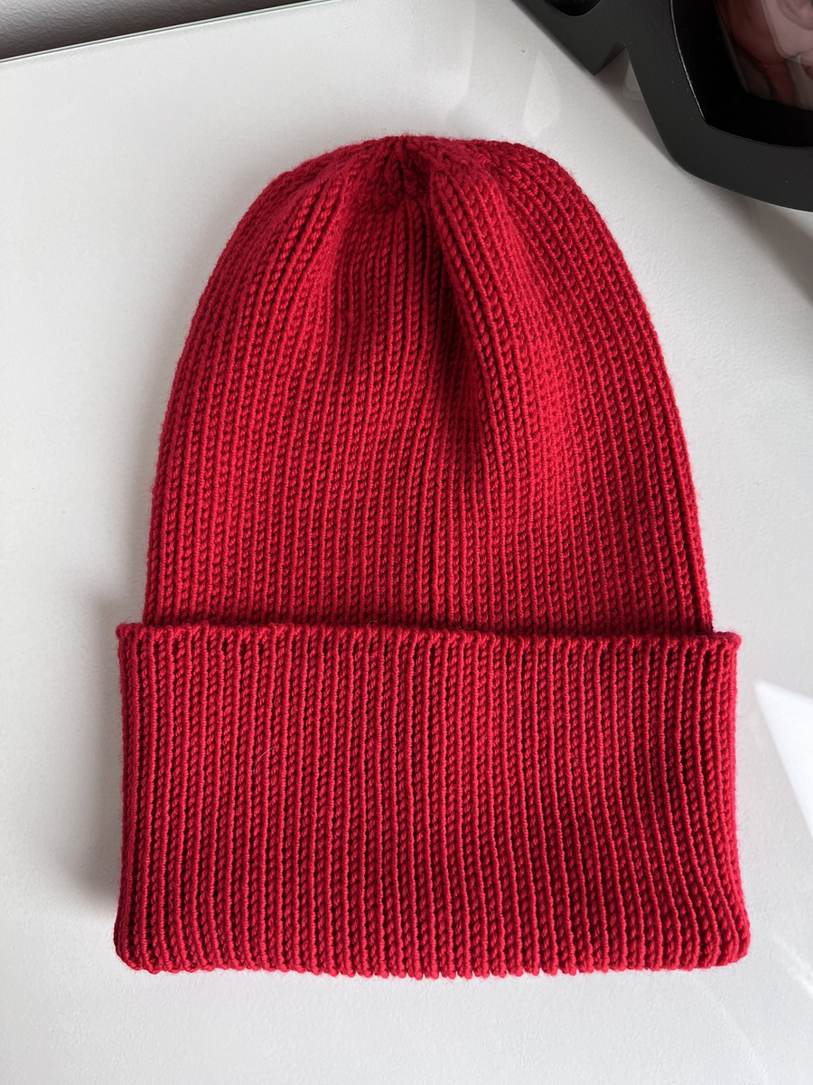 Beanie czapka z wełny merino VARELLA 100% Baby Merino 16 Czerwony