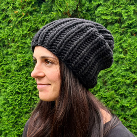 Ręcznie robiona czapka damska ASHER 100% Wełna owcza 02 Czarny