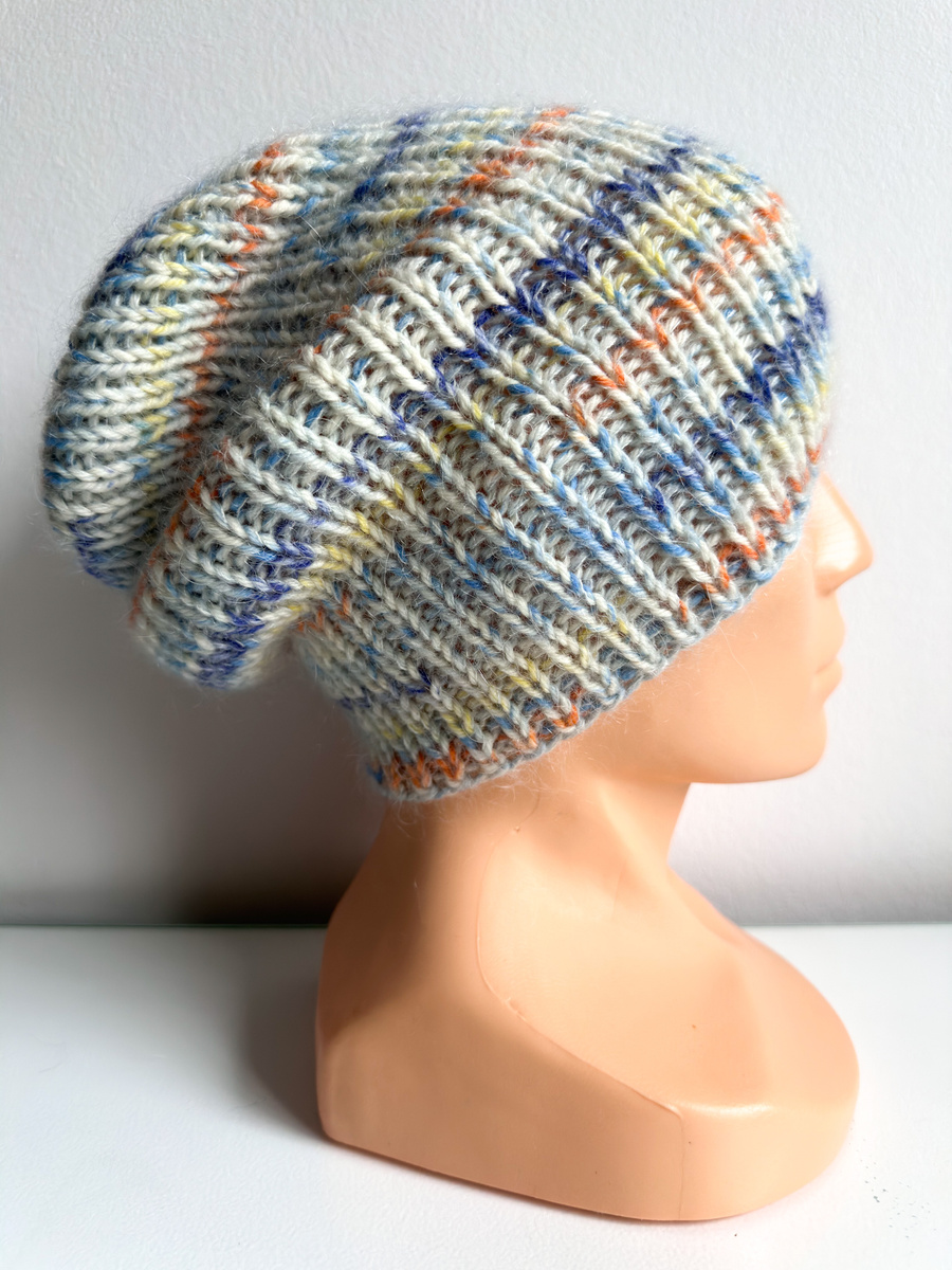 Handmade Czapka damska AUREA 100% Baby Merino plus moher i jedwab 03/29 Wanilia