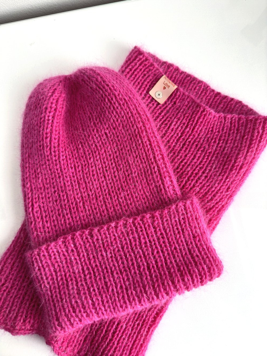 Ręcznie robiony KOMIN 100% Baby Merino plus moher i jedwab 08/13 Fuksja 35 cm długości