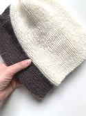 AUREA – ręcznie robiona ciepła czapka damska z baby merino + moher i jedwab 02/01 Ecru