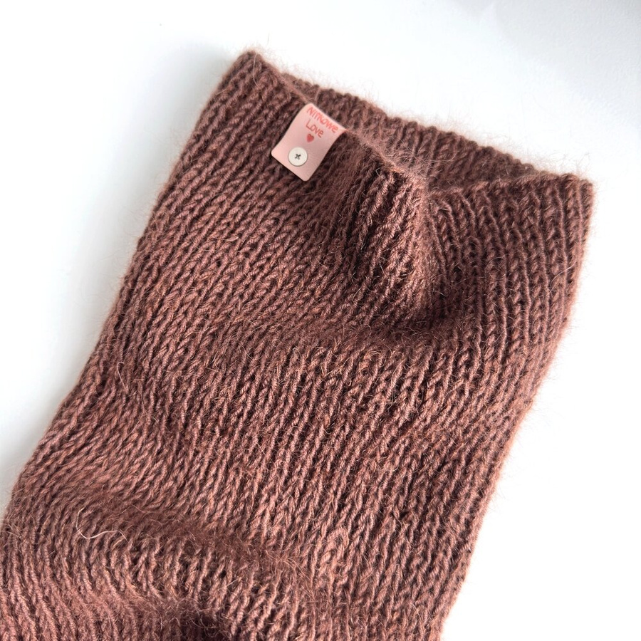 Ręcznie robiony KOMIN 100% Baby Merino plus moher i jedwab 52/35 Czekolada mleczna 35 cm długości