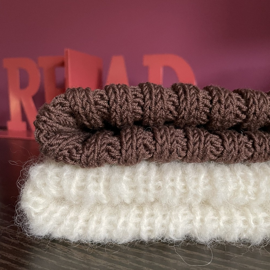 Ręcznie robiona czapka damska WATA CUKROWA Alpaka z Merynosem 01 Ecru