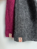 Handgemachte Damenmütze AUREA 100% Baby Merino plus Mohair und Seide 20/22 Dunkelgrau