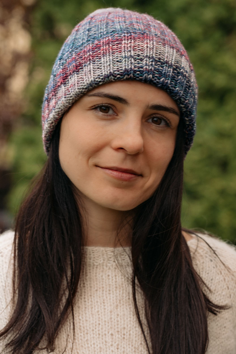 NELLI – ręcznie robiona czapka merino beanie 43 Morwa zimowa